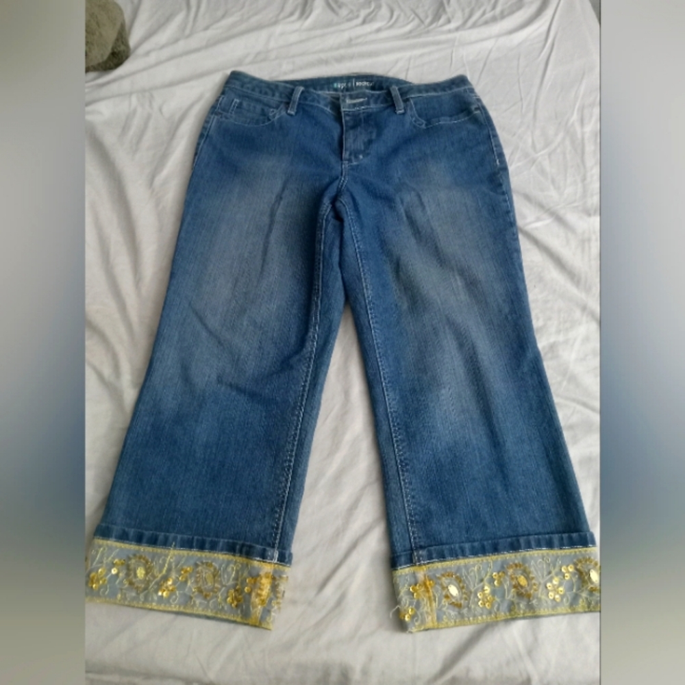 Apt. 9 Jeweled & Embellished Denim Boot Cut Capris Size 12